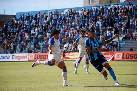 lo bueno y lo malo del tomba: una derrota que enciende alarmas, pero no lo baja de la pelea lo bueno y lo malo del tomba: una derrota que enciende alarmas, pero no lo baja de la pelea