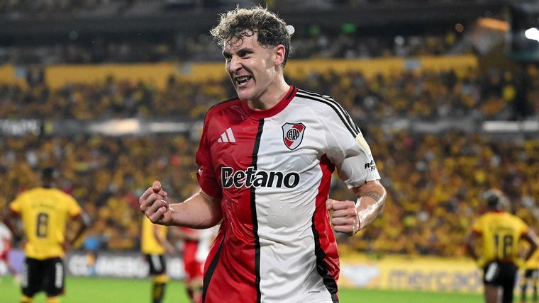 Telefé transmitirá gratis por aire y digital todos los partidos de River Plate y Boca Juniors.