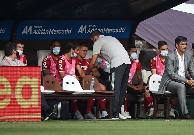 Borré jugó poco más de diez minutos y preocupó a todos. Foto: TyC Sports