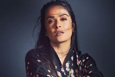 Salma Hayek brilla tanto con vestidos de fiesta como con looks más relajados. Foto: Instagram