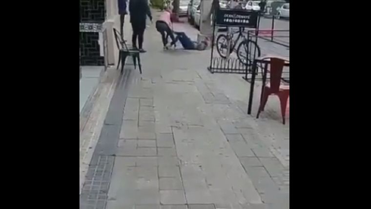 El violento robo se registró en la ciudad de La Plata.