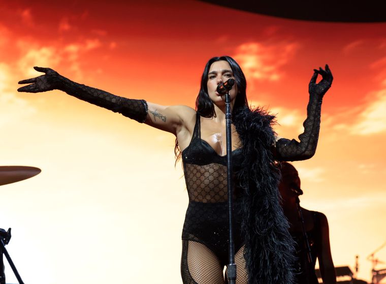 Dua Lipa hace historia.