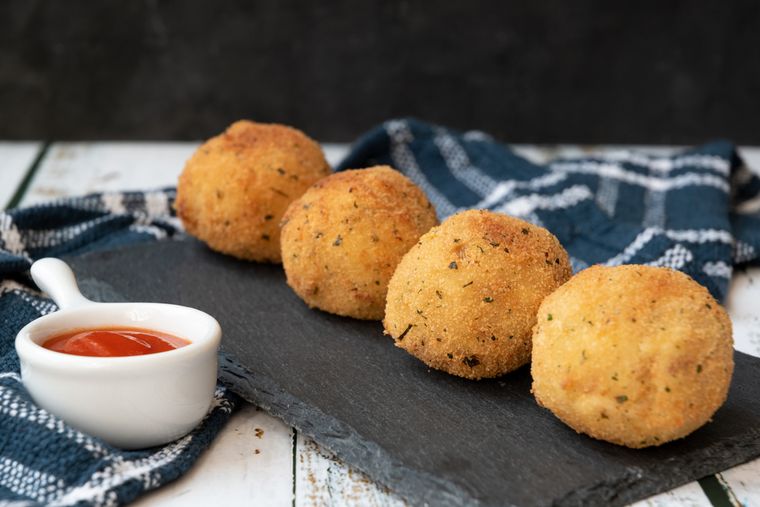 Hacete fan de esta receta de croquetas de papas y atún, perfecta para picadas o merienda.