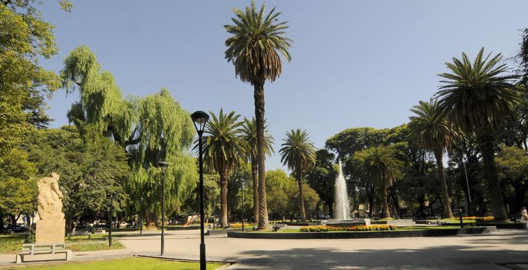 Plaza Chile. Plaza Chile.