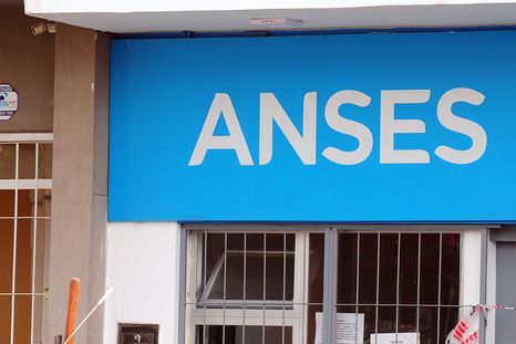 Estos son los primeros beneficiarios de Anses en recibir sus haberes. Foto: ALF PONCE MERCADO / MDZ Estos son los primeros beneficiarios de Anses en recibir sus haberes. Foto: ALF PONCE MERCADO / MDZ