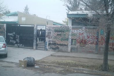 MDZol | La pelea sucedió en la puerta de la escuela Julio Krause, en La Carrodilla. Foto: MDZ