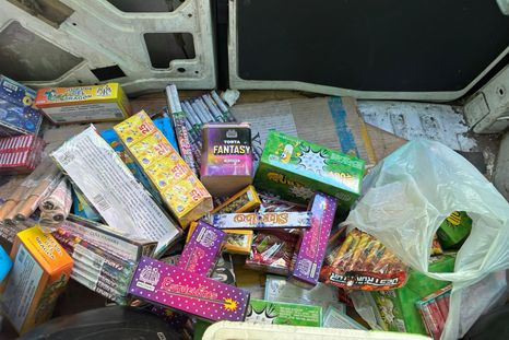 A días de Navidad, los municipios refuerzan controles y campañas para desalentar el uso de pirotecnia. A días de Navidad, los municipios refuerzan controles y campañas para desalentar el uso de pirotecnia.