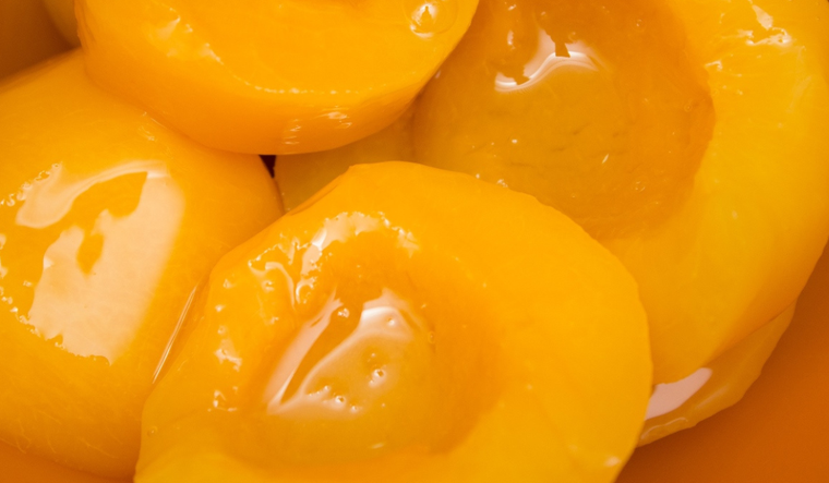 Estos deliciosos melocotones en almíbar se ganarán tu corazón, como lo hicieron con el nuestro