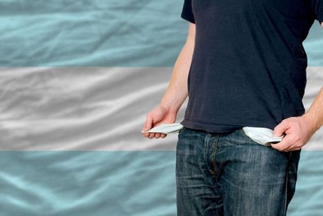 Argentina ya estaba en crisis cuando llegó la pandemia, que derrumbó el PIB otro 10%. Foto: ISTOCK
