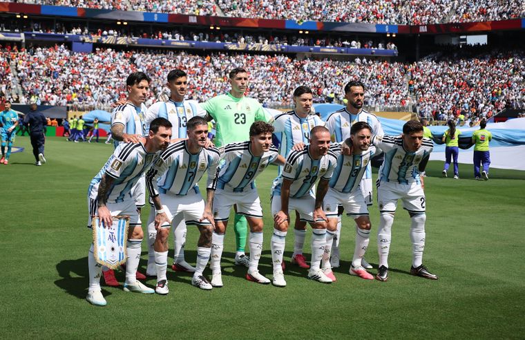 España le ganó a Argentina en la final del Mundial. España le ganó a Argentina en la final del Mundial.