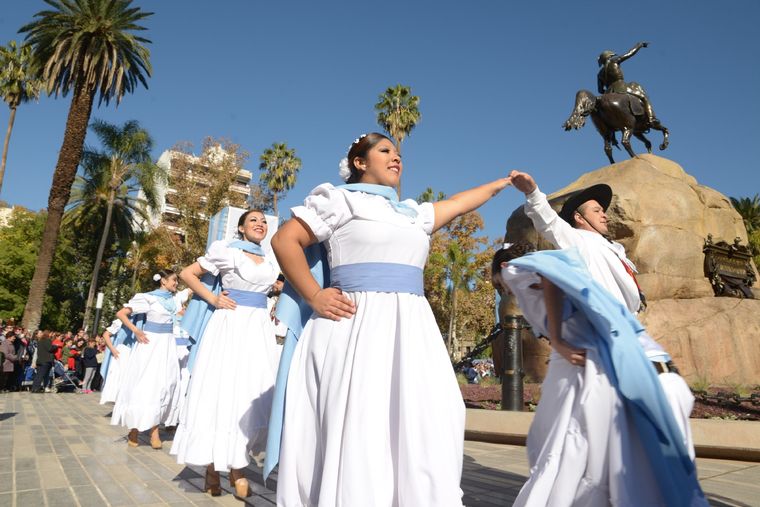 Las celebraciones patrias tendrán lugar en distintos puntos de la provincia