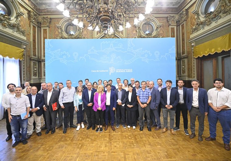 Axel Kicillof y el Movimiento Derecho al Futuro bucean la posibilidad de tener una estructura propia, alejada del PJ de Máximo Kirchner Axel Kicillof y el Movimiento Derecho al Futuro bucean la posibilidad de tener una estructura propia, alejada del PJ de Máximo Kirchner