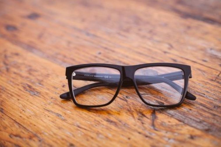 Deja las gafas impecables con este sencillo truco Foto: Shutterstock