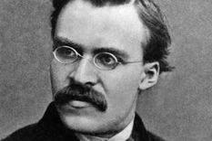 La frase de Nietzsche sobre el abismo pertenece al aforismo 146 de Más allá del bien y del mal y conserva una fuerte lectura psicológica.