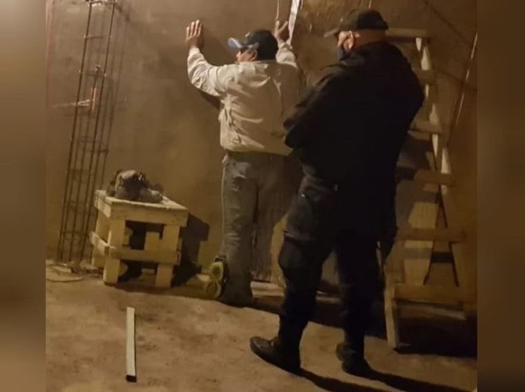 Un albañil quedó detenido por el asesinato de una de las mujeres que fueron a cobrarles una deuda