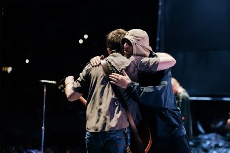 El encuentro más esperado. Créditos: X / OASIS El encuentro más esperado. Créditos: X / OASIS