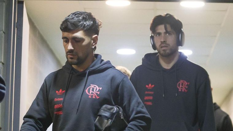 La llegada de Flamengo a La Plata fue acompañada de algunos incidentes.