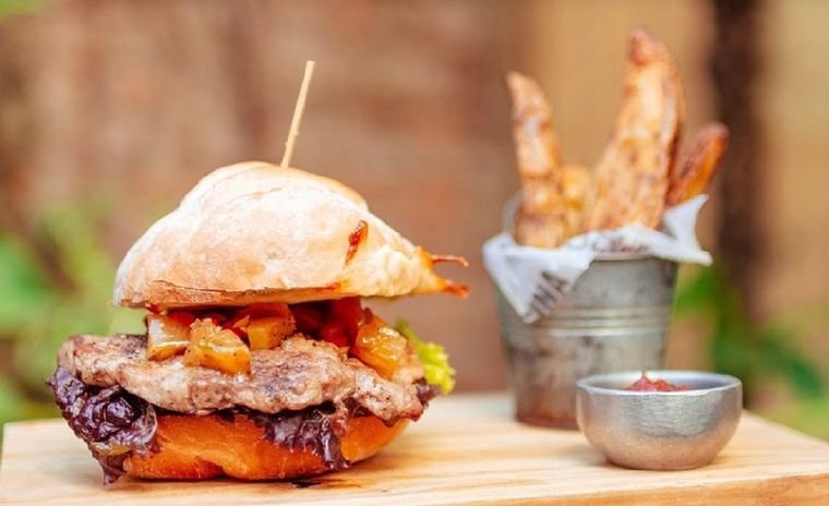 El sandwich de pollo es una alternativa perfecta para cuna comida rápida y rica. Foto: Instagram @usinacafetera