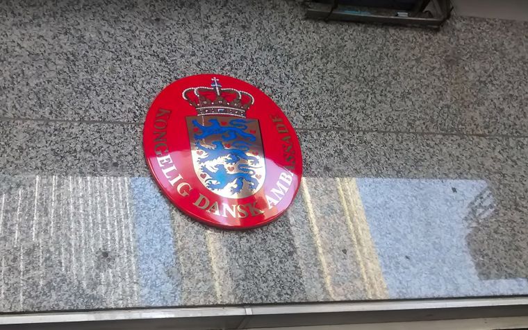 La embajada de Dinamarca en Argentina cerrará sus puertas. En Tanzania ocurrirá lo mismo. Foto: Google Maps