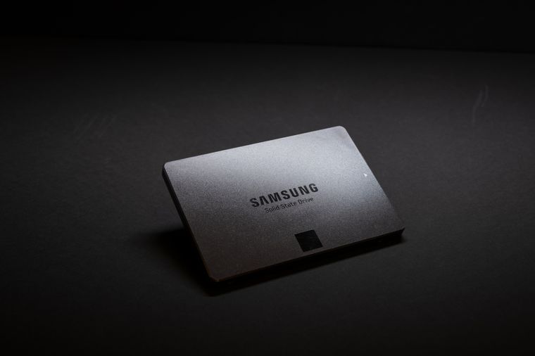 El aumento en los chips de memoria de Samsung impactará en los teléfonos de 2026.