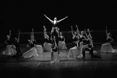 el dia de la danza se celebra en el teatro independencia