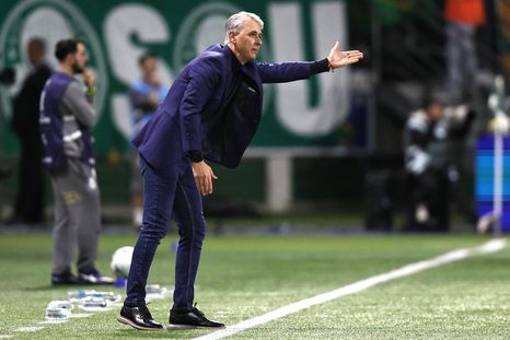 Tiago Nunes, DT de LDU, dio una conferencia muy picante luego de la histórica remontada de Palmeiras. Tiago Nunes, DT de LDU, dio una conferencia muy picante luego de la histórica remontada de Palmeiras.