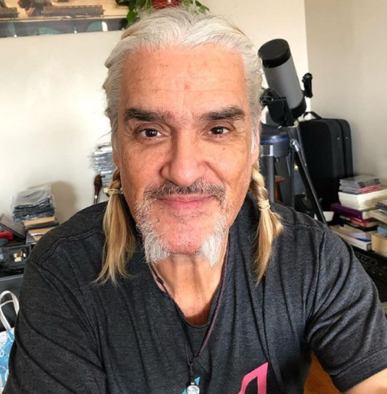 Roberto Pettinato, músico y periodista.