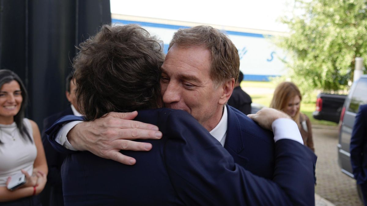 La fiscalía dictaminó a favor de reimprimir los afiches con la cara de Diego Santilli