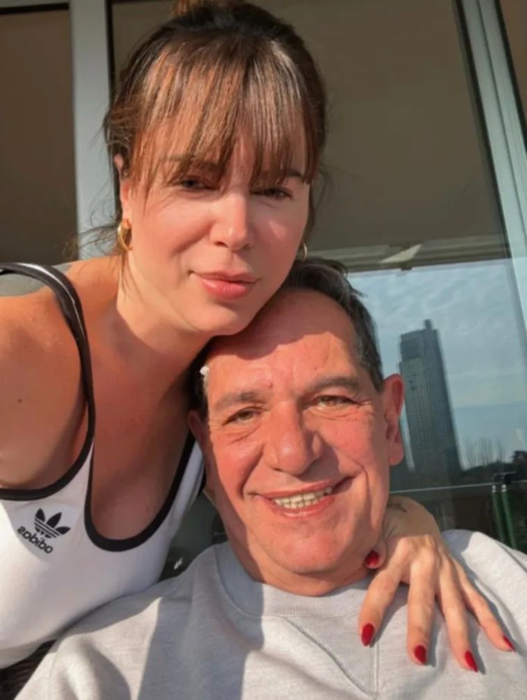 Alperovich ya tiene cuatro hijos, fruto de otra relación. Alperovich ya tiene cuatro hijos, fruto de otra relación.