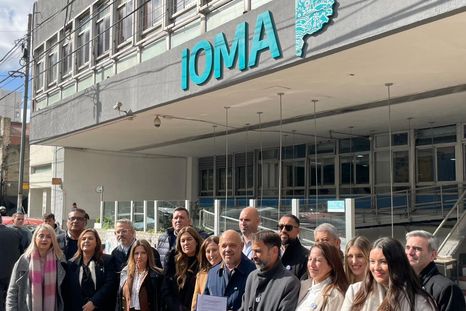 Legisladores bonaerenses de La Libertad Avanza en el IOMA. Legisladores bonaerenses de La Libertad Avanza en el IOMA.