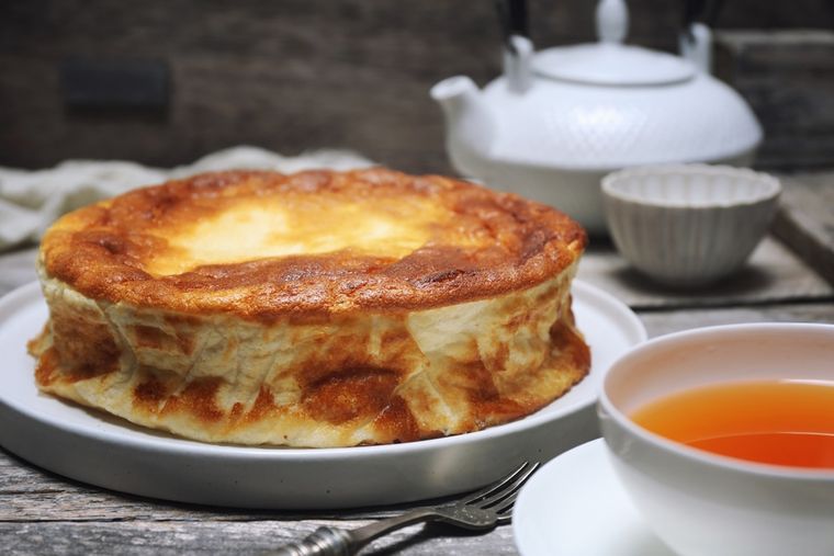 Receta de pastel de yogur griego sin harina: fácil, saludable y delicioso.