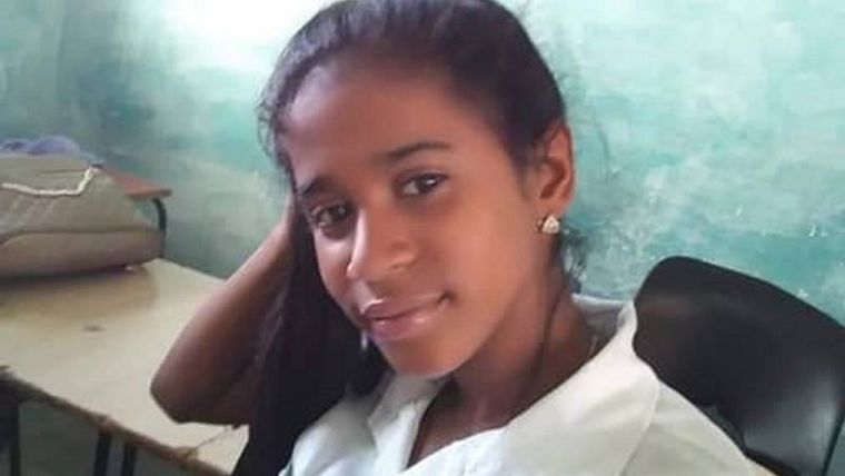 Gabriela Zequeira tiene 17 años, estudia contabilidad y fue detenida el 11 de julio en La Habana. Foto: ARCHIVO FAMILIAR
