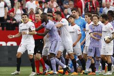 Acuña fue expulsado ante Real Madrid. Foto: EFE Acuña fue expulsado ante Real Madrid. Foto: EFE