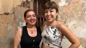 Desde que se conocieron, Jenifer de la Rosa y Ángela Rendón construyen de a poco una vida que nunca imaginaron tener como hermanas. Desde que se conocieron, Jenifer de la Rosa y Ángela Rendón construyen de a poco una vida que nunca imaginaron tener como hermanas.