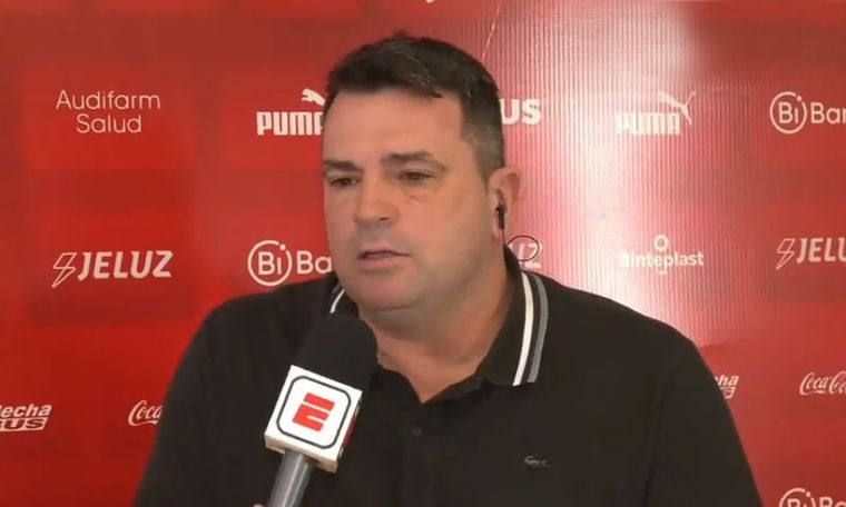 Pablo Cavallero se refirió al problema del posible descenso y habló de Zielinski.