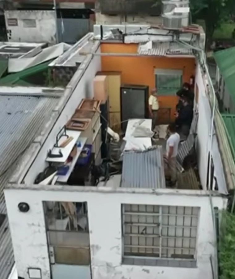 Una parroquia en Villa Lugano sufrió las consecuencias del temporal y se le voló el techo. Una parroquia en Villa Lugano sufrió las consecuencias del temporal y se le voló el techo.