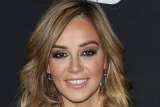 Rosie Rivera se lanzó como cantante.