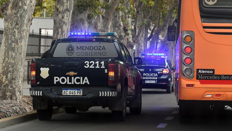 El asalto fue a plena luz del día (imagen ilustrativa) Foto: ALF PONCE MERCADO / MDZ