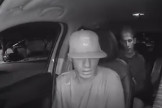 La banda de delincuentes asaltaba a taxistas y choferes de Uber en Godoy Cruz. Foto: Captura de video La banda de delincuentes asaltaba a taxistas y choferes de Uber en Godoy Cruz. Foto: Captura de video