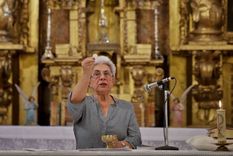 Las mujeres podrán leer la palabra de Dios y, en ocasiones, dar la comunión como acólito