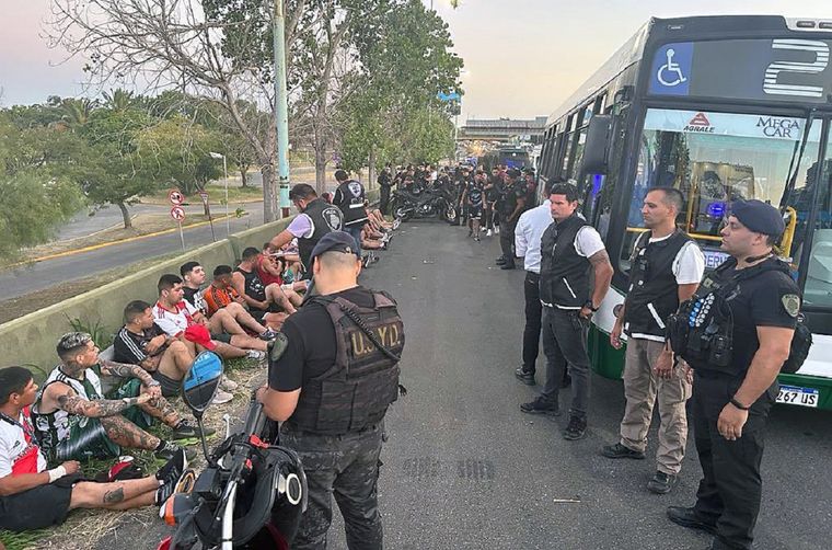 Los barras de River detenidos Foto: NA