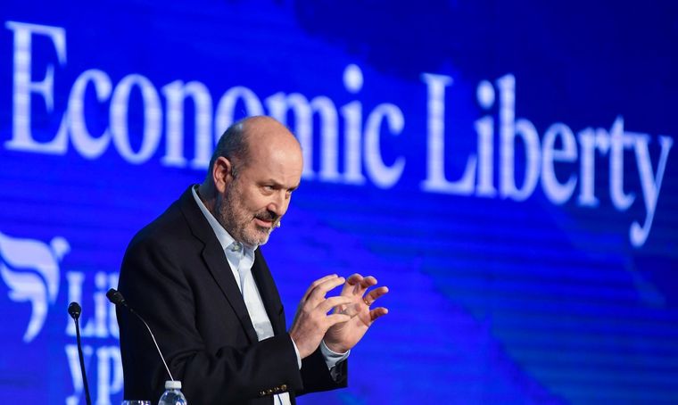 El ministro de Desregulación y Transformación del Estado, Federico Sturzenegger, citó al famoso cómic de Marvel para celebrar una medida disruptiva en Educación. Foto: Noticias Argentinas