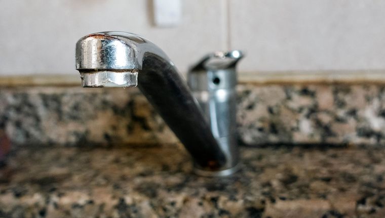 Una zona de Ciudad está sin agua. Foto: Santiago Tagua/MDZ