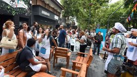 Una imagen de la maratón a la carta pasando por la Arístides. Foto: ALF PONCE / MDZ