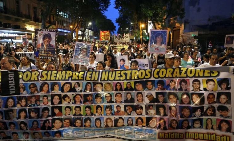 Moviliazión en el año 2014, cuando se cumplió una década de la tragedia Foto: Noticias Argentinas