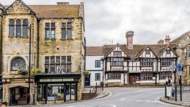 El pueblo de East Grinstead tiene muchos edificios que son patrimonio arquitectónico. Foto: LUISE BERG-EHLERS/ALAMY