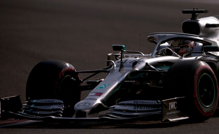 Hamilton saldrá desde la pole en Yas Marina Foto: EFE