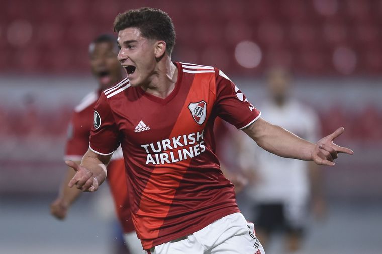 Julián Álvarez la rompió en los últimos partidos de River.