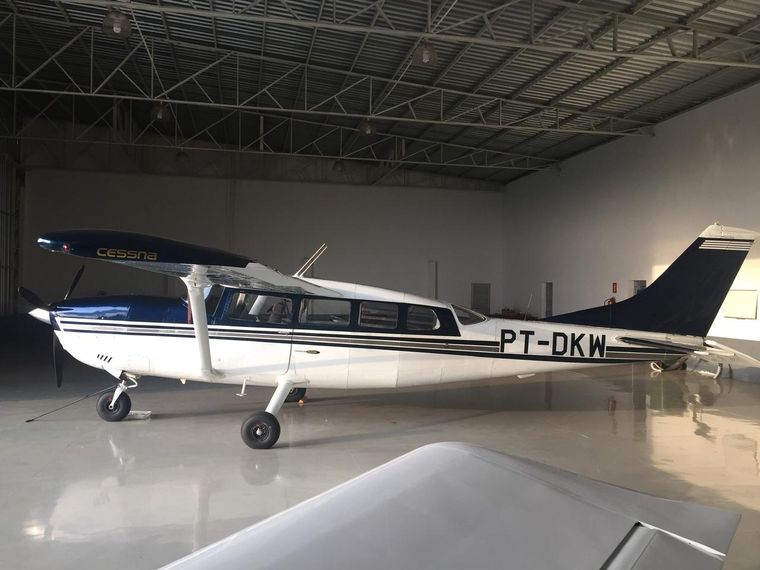 AERONAVE, CESSNA 207