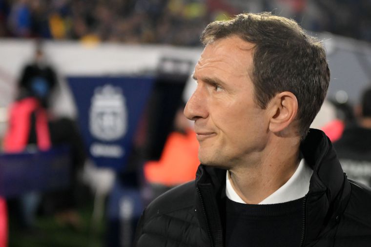 El Vasco Arruabarrena sigue de cerca la evoluci&oacute;n de Jonathan Calleri, un ex dirigido suyo que hoy es pieza clave de San Pablo.
